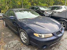 2001 PONTIAC GRAND PRIX