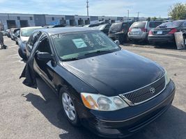2000 TOYOTA AVALON 