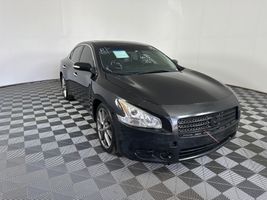 2011 NISSAN MAXIMA SV