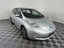 2015 NISSAN LEAF SV
