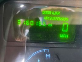 2004 LINCOLN TOWN CAR ULTIMATE