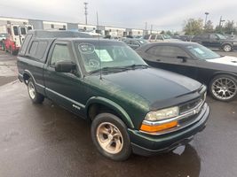 2002 CHEVROLET S10 LS