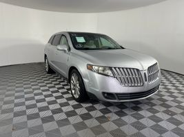 2010 LINCOLN MKT 