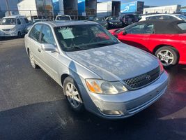 2001 TOYOTA AVALON XL