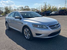 2010 FORD TAURUS LIMITED