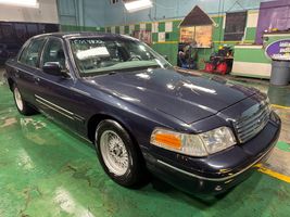 2000 FORD CROWN VICTORIA LX