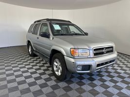 2003 NISSAN PATHFINDER SE